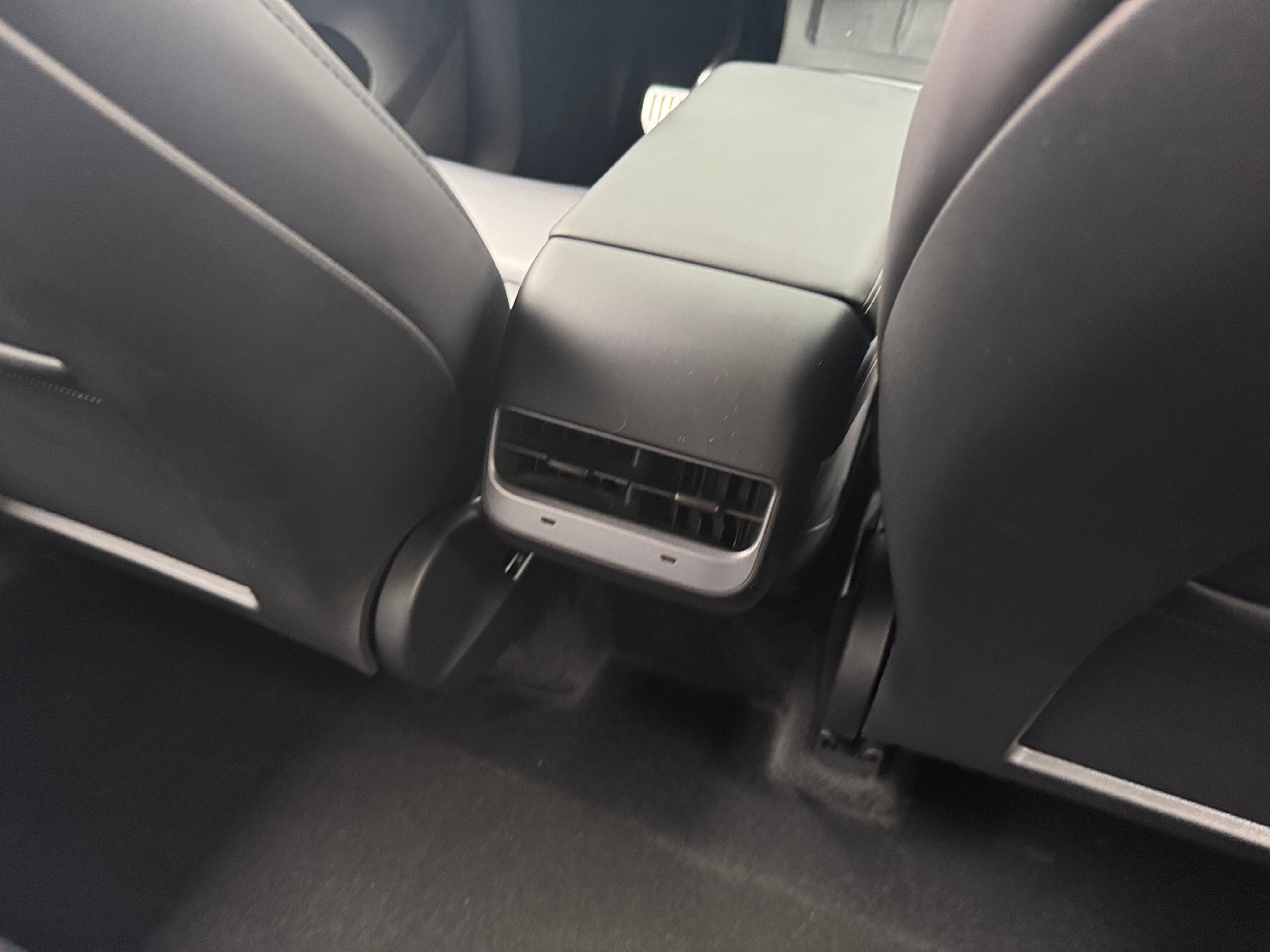 tesla model y 2023 7SAYGDEF2PF830741 image tesla model y 2023 7SAYGDEF2PF830741 image